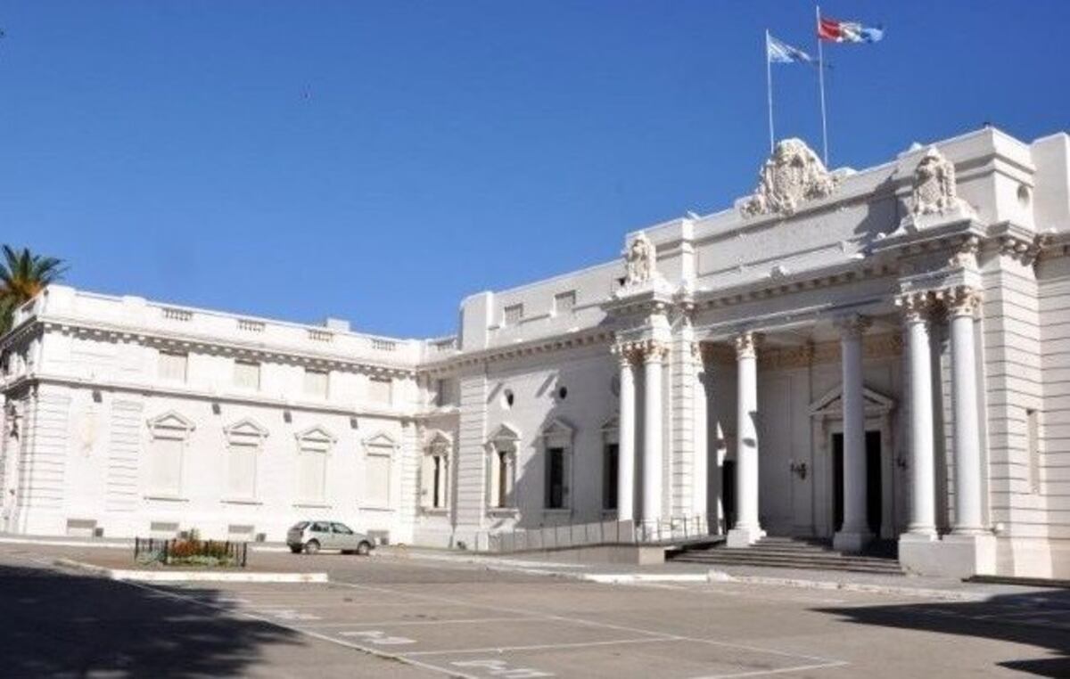 Un fiscal es investigado por presuntos vínculos con un vendedor de droga