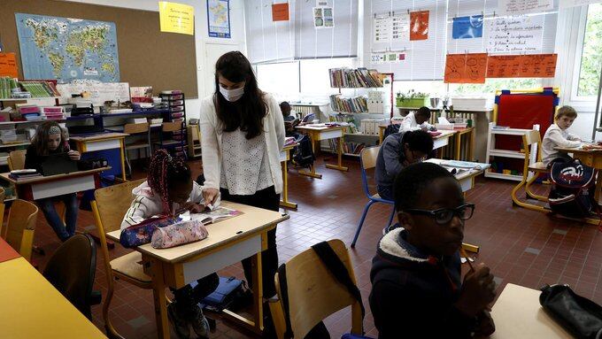 Cierran en Francia 70 escuelas por detección de casos de coronavirus