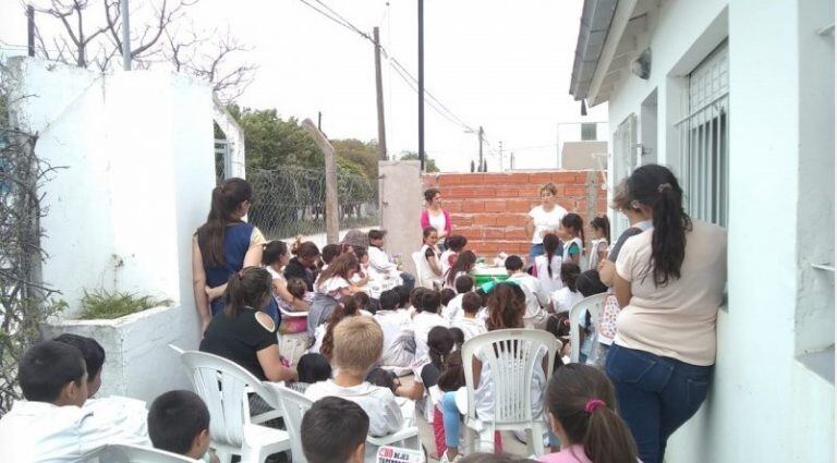 Taller Separación de Residuos Escuela Nº 2 Barrio Ruta 3 Sur