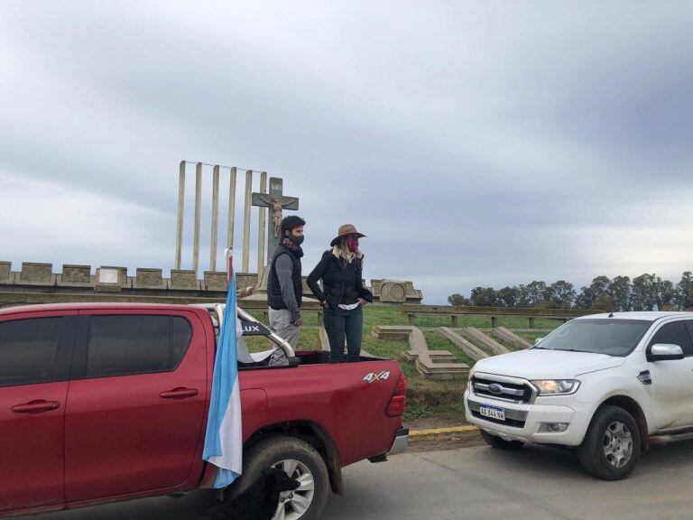 Romat, de la Sociedad Rural de Azul, en la previa de la caravana.