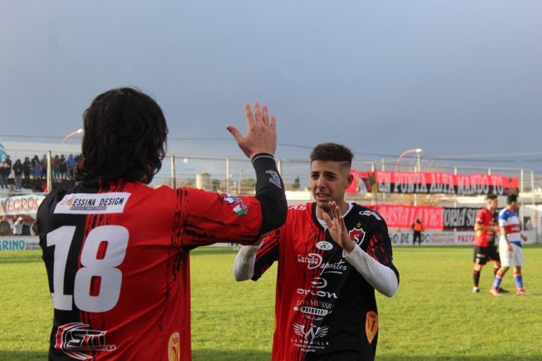 Con lágrimas Sabatini deja su lugar en la cancha para que ingrese Gigena