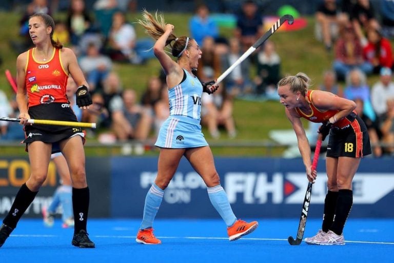 Las Leonas frente a Australia. (FIH)