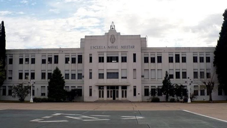 La Escuela Naval Militar en donde ingresó como marinero de segunda.