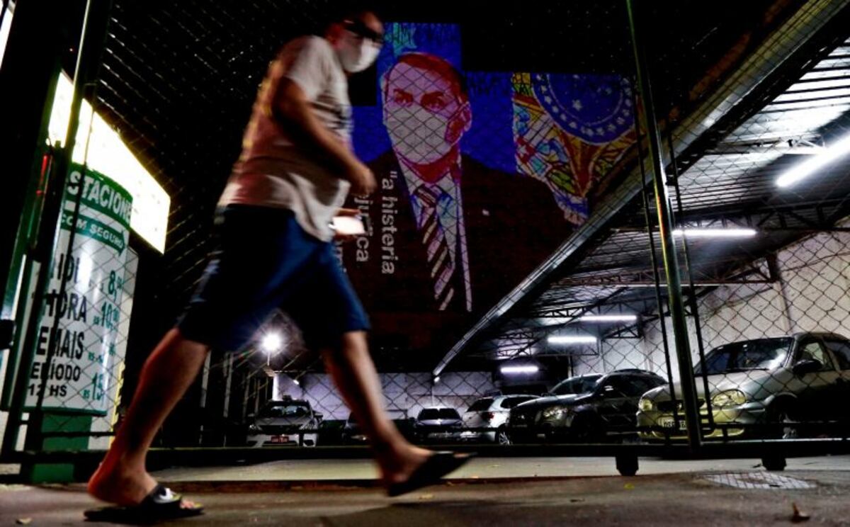 Las preocupantes cifras en Brasil, donde el coronavirus ya llegó a las favelas
