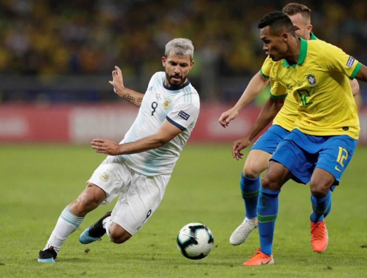 La bronca del Kun Agüero: "El VAR funcionó muy bien hasta hoy"