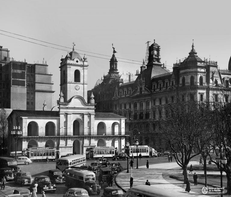 Versión original a blanco y negro (Twitter/@Argentinaacolor)