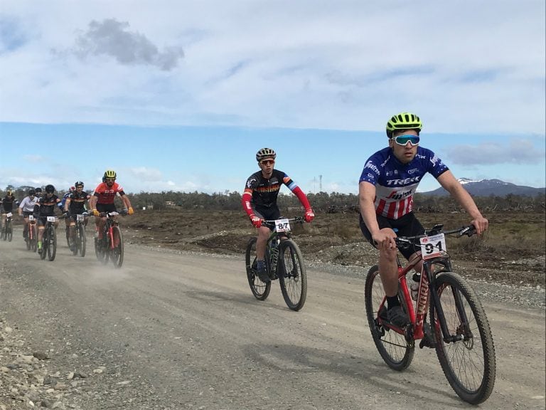 Atletas en pleno desarrollo, Rally Día de la Madre Tolhuin, Tierra del fuego