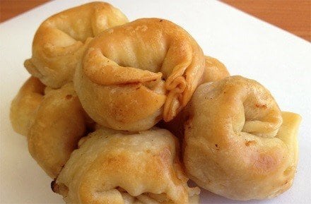 Los knishes se ubicaron como el plato más pedido del primer fin de semana de Colectividades. (@munirosario)