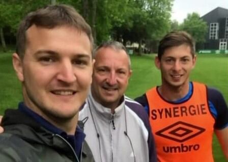 Emiliano Sala recibió en 2018 en Francia a su amigo Martín Molteni. (Facebook)