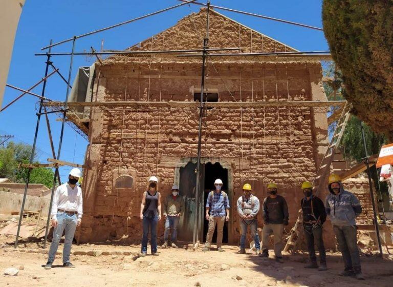 Una trama de lazos realizada mediante nudos envolverá la nave de la iglesia San Francisco de Paula en su fachada y laterales, con lo que también se fortalecerá internamente,