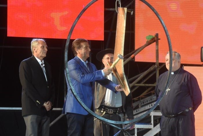 Bendición de los Frutos. El Gobernador realizará el tradicional golpe de reja. Foto prensa Gobierno de Mendoza.