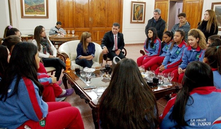 Casas recibió a la Selección Riojana de Voley Sub 17