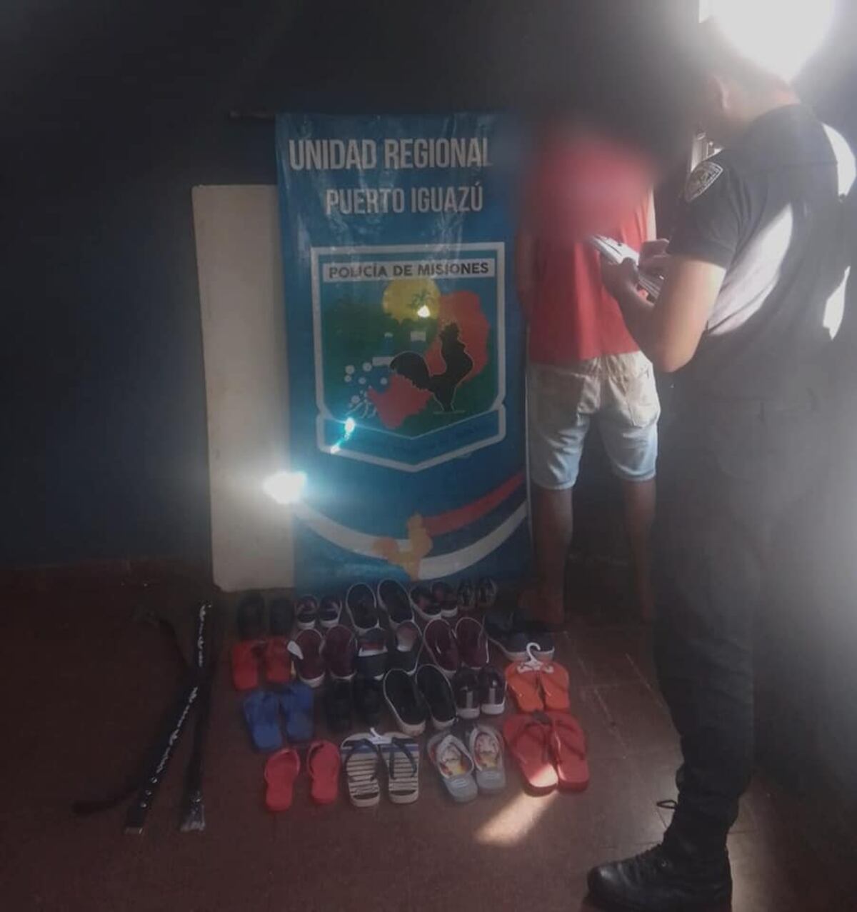 Detienen a un individuo acusado de robo en Puerto Esperanza