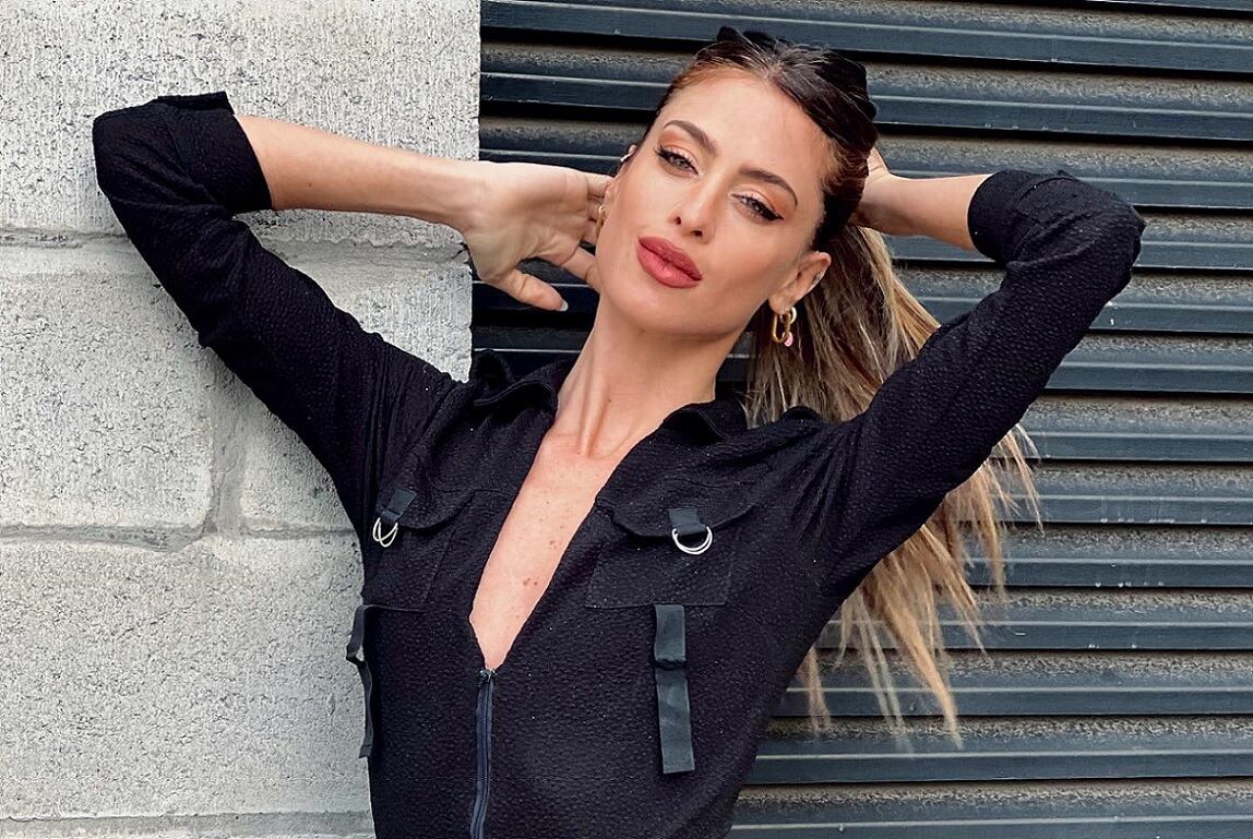 Agustina Casanova cautiva con su looks en las redes sociales