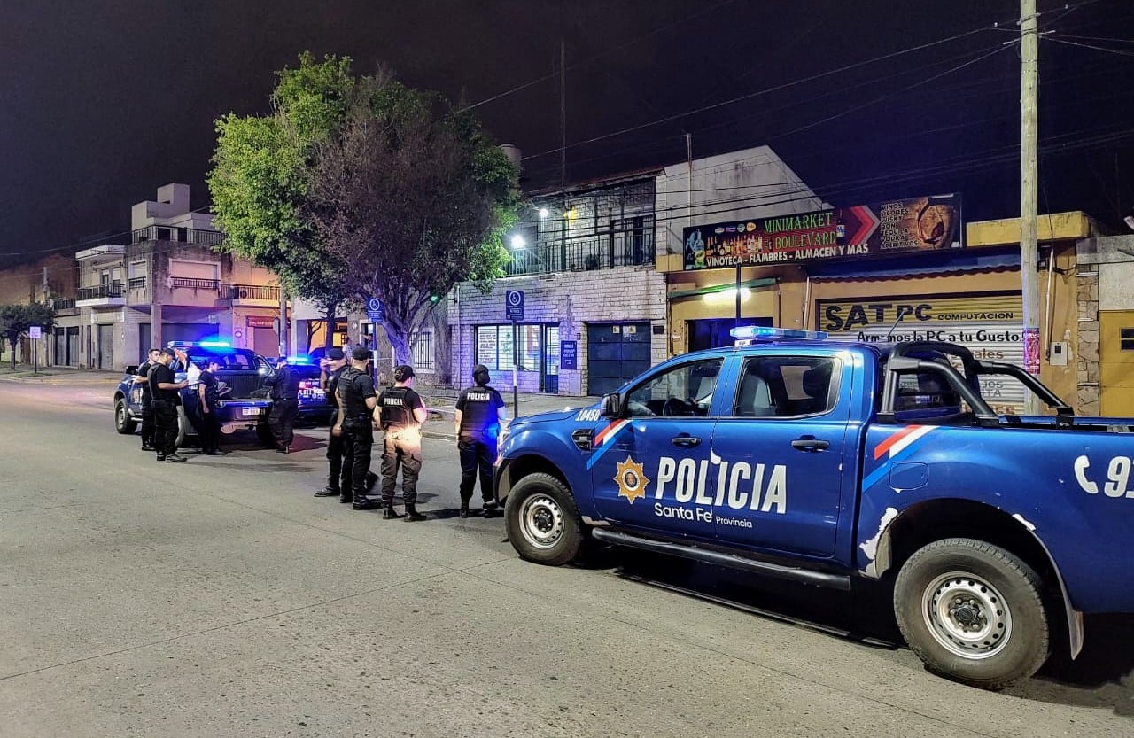 Los agresores huyeron en motocicleta a la noche.