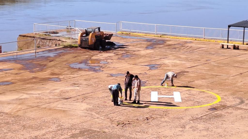 Ejecutan obras de mejoramiento del puerto de Eldorado.