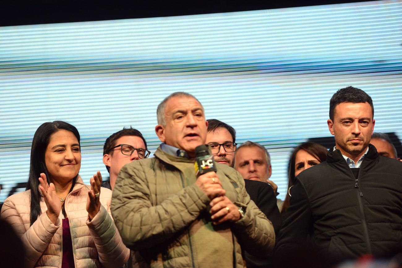 Luis Juez habló en el bunker de Juntos por el Cambio, mientras se esperaban los últimos resultados.  (Javier Ferreyra / La Voz)