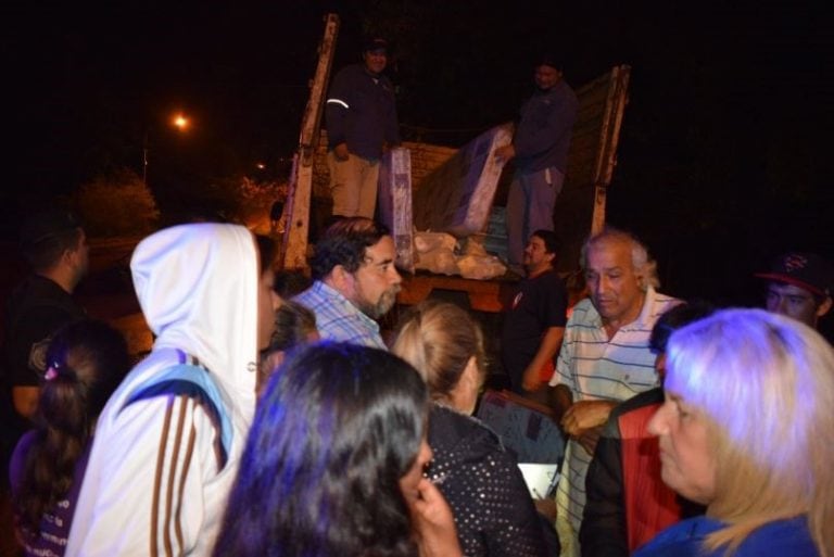 Asistencia por las inundaciones en Posadas. (Foto: Twitter)