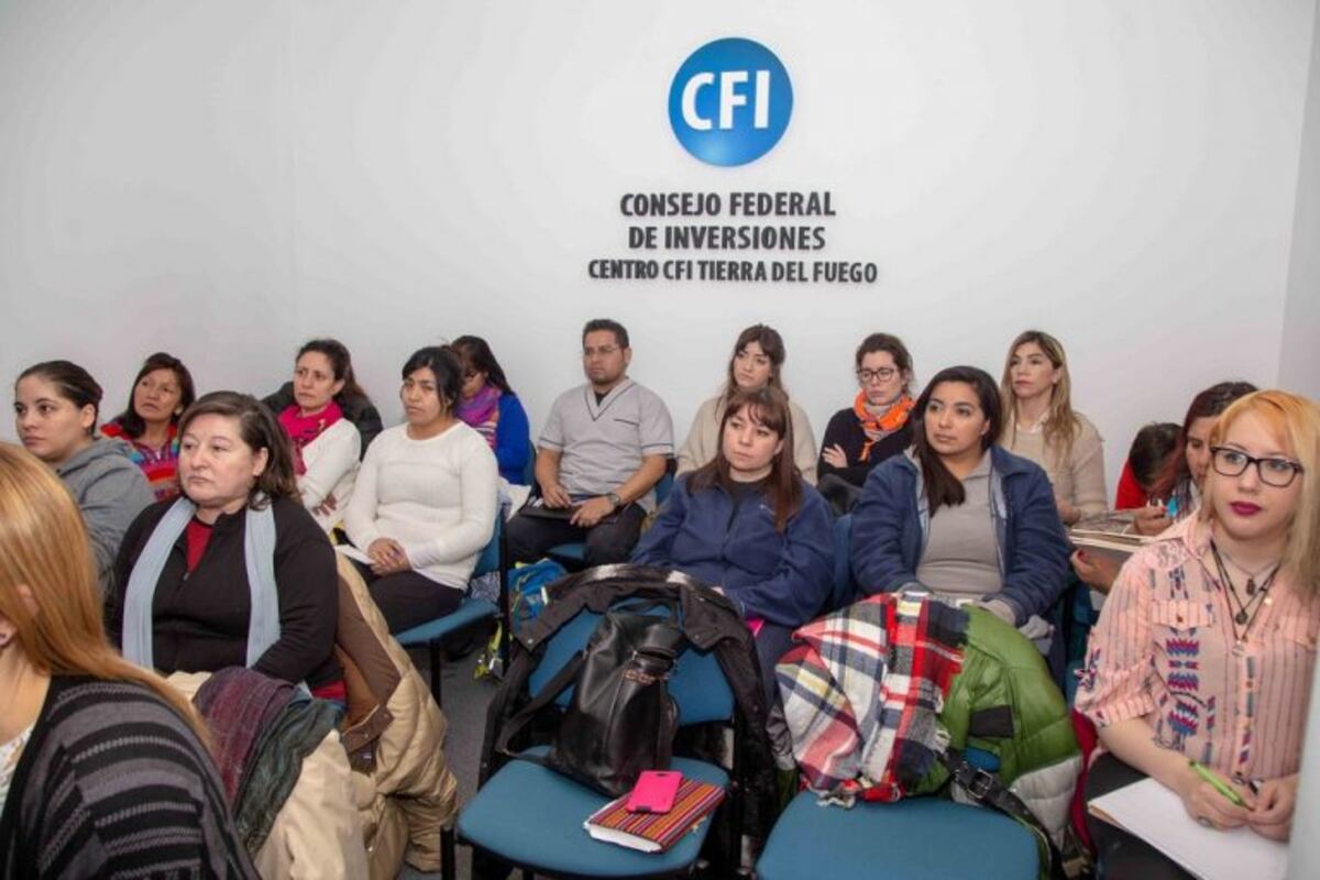 Capacitan a equipos de salud en materia de consumo problemático