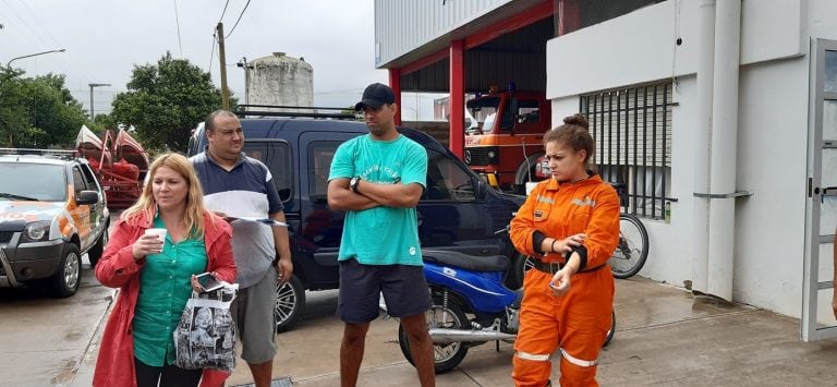 Bomberos Voluntarios Arroyito en el momento de las lluvias en Arroyito