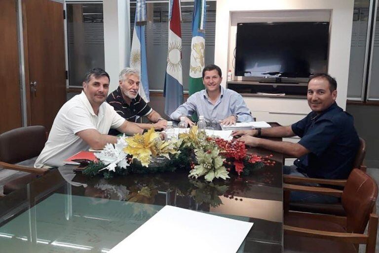 Cravero recibió a autoridades por la obra de cloacas del sector sur