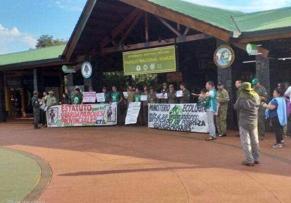 Reclamo de guardaparques realizados dentro del Parque Nacional Iguazú. (El Independiente)