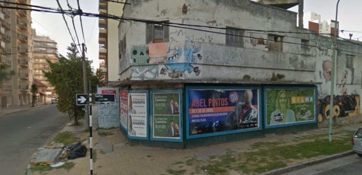 Furioso ataque a un hombre en situación de calle: lo rociaron con nafta y lo prendieron fuego