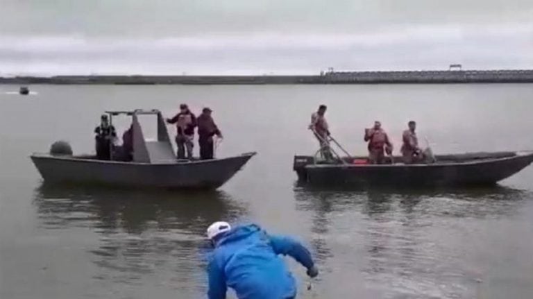 Lanchas de la Armada Paraguaya interrumpieron un torneo de pesca adjudicando que había entrado en su territorio.