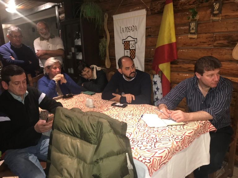 Reunión de docentes y emprendedores en Tolhuin