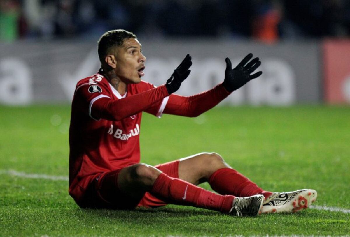 El presidente de Inter de Porto Alegre dijo que "no hay oferta de Boca por Paolo Guerrero"