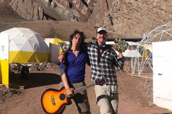 Calamaro y Arana en plena etapa de ascenso, camino hacia el Aconcagua este año.