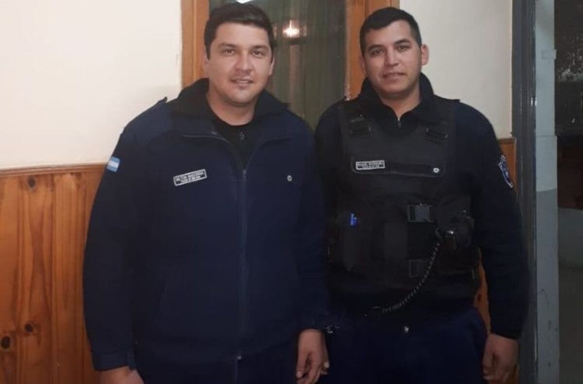 Policías y parteros: dos efectivos ayudaron a dar a luz a una joven