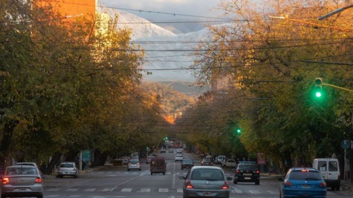 Clima en Mendoza: continúa el frío y hay alerta por vientos intensos