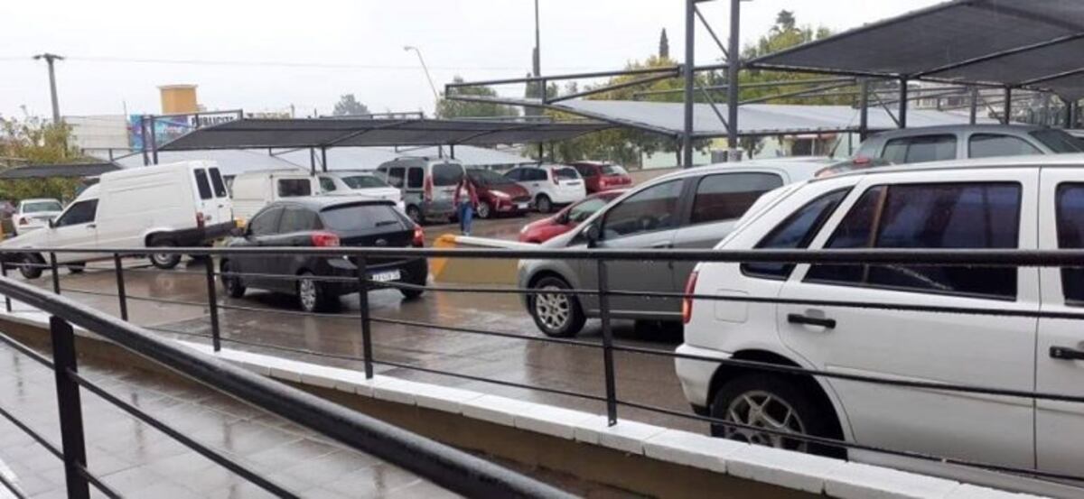 Robo millonario en Córdoba: le sacaron dos mochilas del auto con una exorbitante suma de dinero