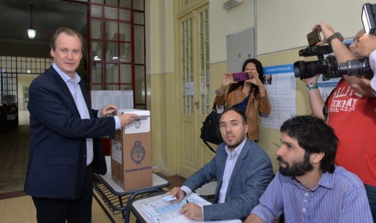 Gustavo Bordet durante las últimas elecciones (web).