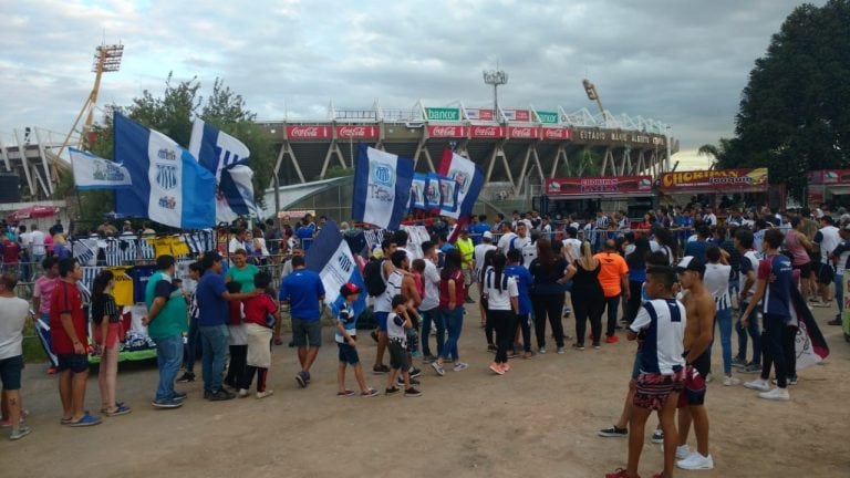 La previa del Clásico entre Belgrano y Talleres en una nueva edición que se juega en verano en el estadio Mario Kempes.