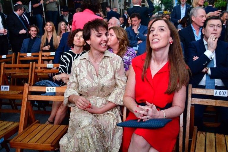 María Eugenia Vidal con Bárbara Diez (Foto:Clarín)