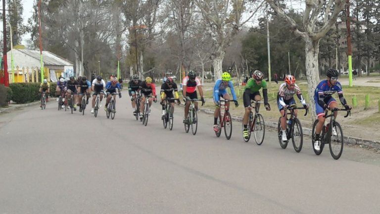 Ciclismo en el Parque de Mayo