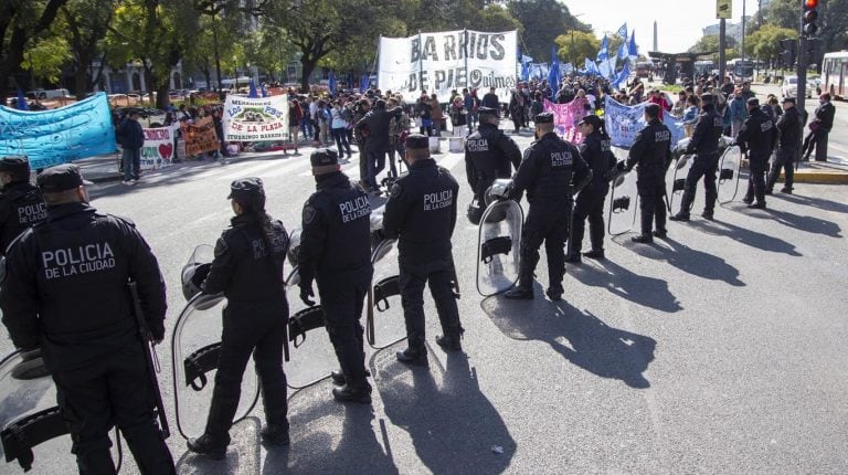 Manifestantes en el polentazo. (josé perrino)