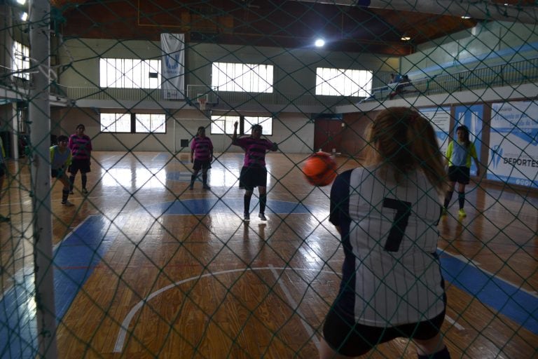 Primera B femenino. Gimnasia y Mutual.