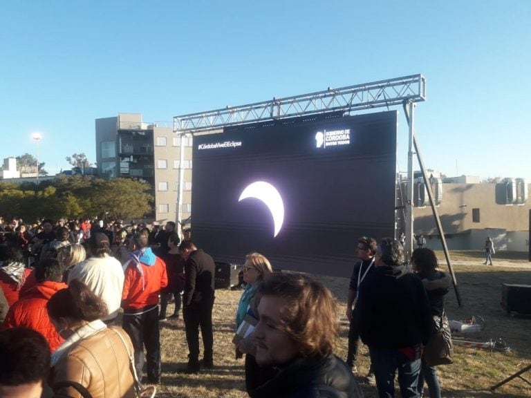 Así vivieron los cordobeses la previa del eclipse.