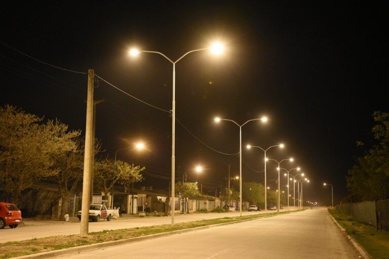 Luminarias en Avenida G. Maggi