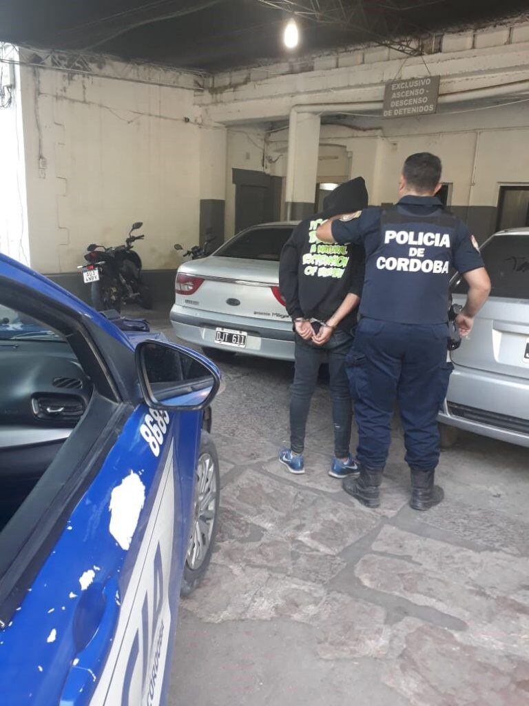 Uno de los detenidos en barrio Tiro Federal, Alta Gracia.