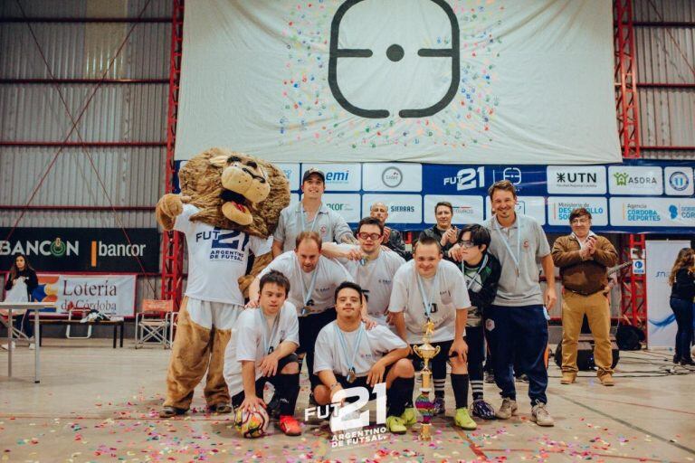 Las mejores imágenes del torneo de Futsal para chicos con Síndrome de Down que se llevó a cabo en Cordoba. (Facebook Fut 21)