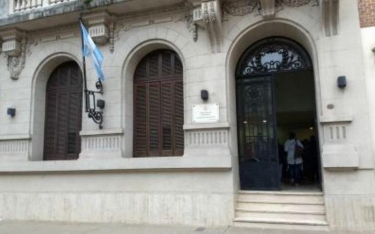 Inician demanda al funcionario chaqueño que cruzó a Corrientes y contagió a su novia de coronavirus