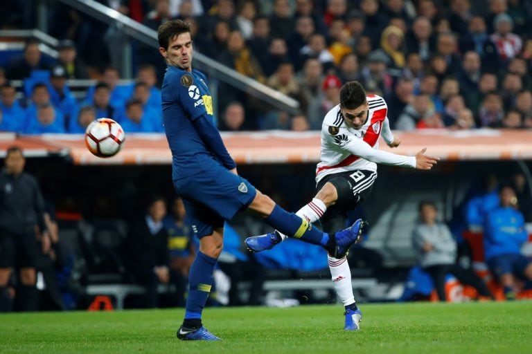 Gago durante su último partido profesional, previo a su lesión en el superclásico en Madrid. Foto: AP Photo/Andrea Comas.