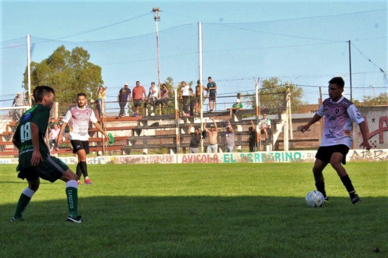 Leandro Ruiz volverá a la titularidad en Sporting