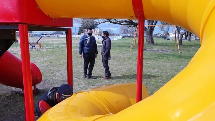 La semana pasada Vieyra supervisó la instalación de los juegos junto al Skate Park.