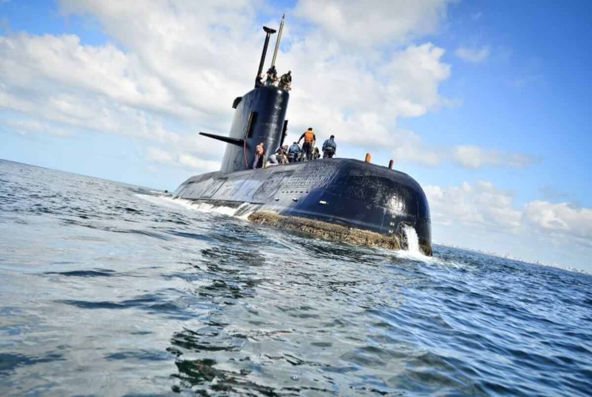 Chile, EE.UU. y Reino Unido ofrecieron ayuda para encontrar el submarino