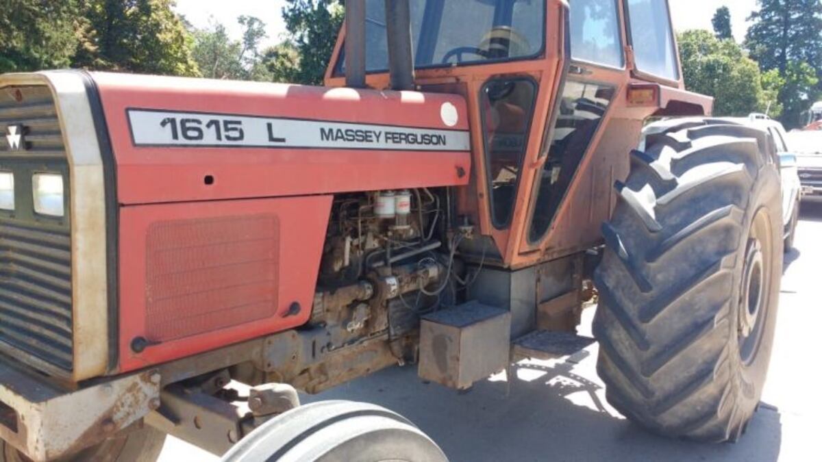 Detienen a siete personas por el robo de granos en un campo de Buchardo